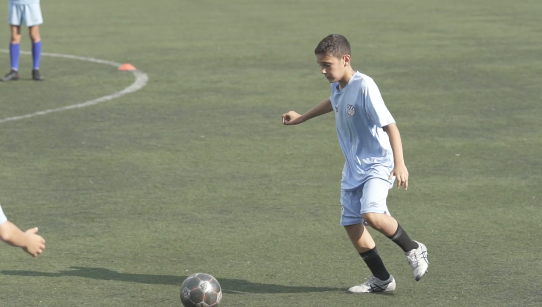 因為足球，源於熱愛—13歲足球少年的非凡時刻